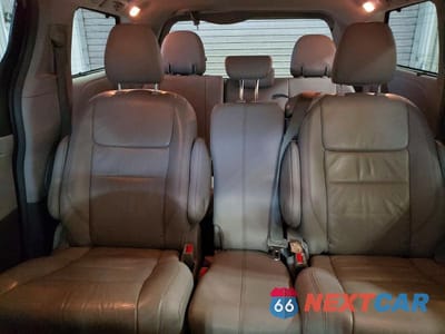 Zdjęcie 10 z 13 samochodu: 2016 TOYOTA SIENNA XLE PREMIUM 8-PASSENGER VIN:5TDYK3DC0GS749262 - miniatura