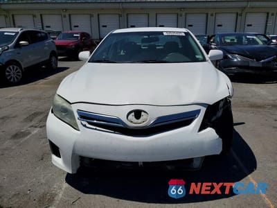 Piąte zdjęcie samochodu w środku: 2011 TOYOTA CAMRY HYBRID VIN:4T1BB3EK5BU126943 - miniatura