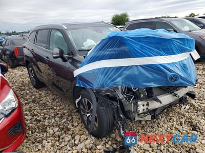 Czwarte zdjęcie samochodu z boku: 2022 TOYOTA HIGHLANDER XLE VIN:5TDGZRAH5NS551428 - miniatura