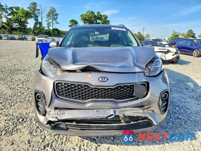 Piąte zdjęcie samochodu w środku: 2018 KIA SPORTAGE EX VIN:KNDPN3AC5J7421022 - miniatura