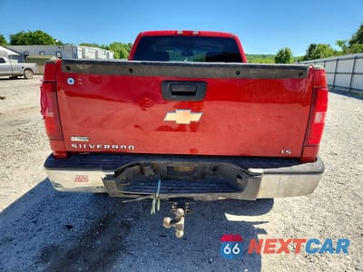 Zdjęcie 6 z 12 samochodu: 2011 CHEVROLET SILVERADO K1500 LS VIN:1GCRKREA1BZ461035 - miniatura