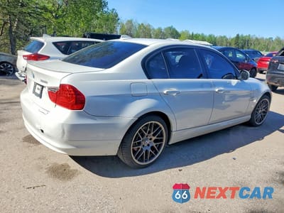 Trzecie zdjęcie samochodu z tyłu: 2011 BMW 328 XI VIN:WBAPK7G51BNN86133 - miniatura