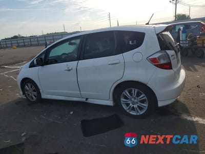 Drugie zdjęcie samochodu z przodu: 2011 HONDA FIT SPORT VIN:JHMGE8H60BC004377 - miniatura
