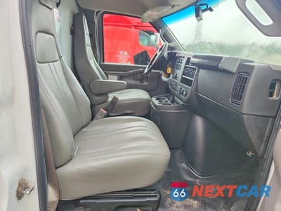 Zdjęcie 7 z 13 samochodu: 2022 GMC SAVANA BOX TRUCK VIN:7GZ37TC74NN010174 - miniatura
