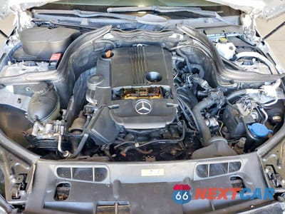 Zdjęcie 11 z 12 samochodu: 2012 MERCEDES-BENZ C 250 VIN:WDDGF4HB0CR218665 - miniatura