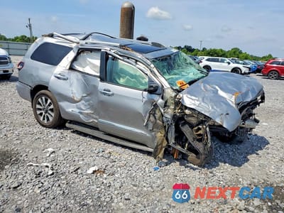Czwarte zdjęcie samochodu z boku: 2018 TOYOTA SEQUOIA LIMITED VIN:5TDKY5G11JS070313 - miniatura