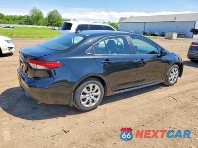 Trzecie zdjęcie samochodu z tyłu: 2022 TOYOTA COROLLA LE VIN:5YFEPMAE5NP302335 - miniatura