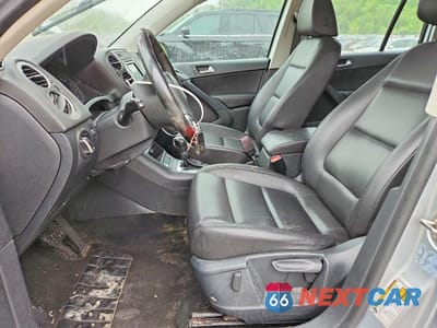Zdjęcie 7 z 13 samochodu: 2017 VOLKSWAGEN TIGUAN S VIN:WVGBV7AX3HK013626 - miniatura