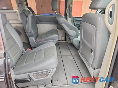 Zdjęcie 11 z 13 samochodu: 2008 DODGE GRAND CARAVAN SXT VIN:2D8HN54P58R124602 - miniatura