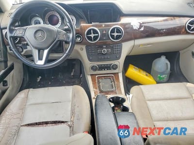 Zdjęcie 8 z 13 samochodu: 2014 MERCEDES-BENZ GLK 350 VIN:WDCGG5HB2EG286875 - miniatura