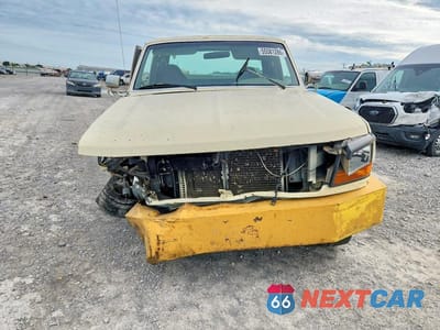 Piąte zdjęcie samochodu w środku: 1995 FORD F250 VIN:1FTHX25F6SKA32658 - miniatura