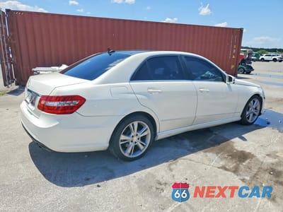 Trzecie zdjęcie samochodu z tyłu: 2013 MERCEDES-BENZ E 350 VIN:WDDHF5KB4DA724759 - miniatura