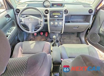 Zdjęcie 8 z 13 samochodu: 2005 TOYOTA SCION XB VIN:JTLKT334050202350 - miniatura