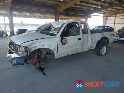 2004 TOYOTA TACOMA XTRACAB PRERUNNER 5TESN92N24Z338674 - główne zdjęcie licytacji z USA - miniatura