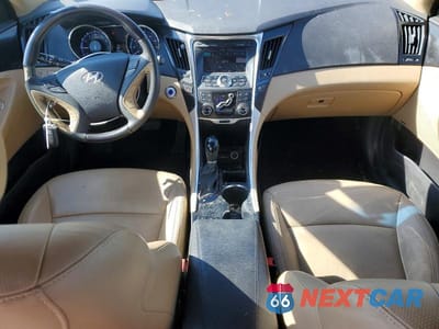 Zdjęcie 8 z 12 samochodu: 2011 HYUNDAI SONATA LIMITED VIN:5NPEC4AC3BH040348 - miniatura