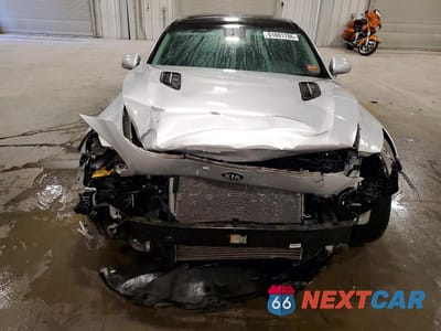 Piąte zdjęcie samochodu w środku: 2018 KIA STINGER PREMIUM VIN:KNAE25LA6J6025577 - miniatura