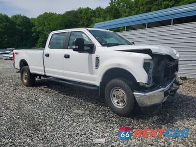 Czwarte zdjęcie samochodu z boku: 2018 FORD F250 SUPER DUTY VIN:1FT7W2B6XJEC97972 - miniatura