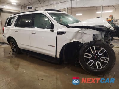 Czwarte zdjęcie samochodu z boku: 2023 GMC YUKON AT4 VIN:1GKS2CKD6PR161449 - miniatura