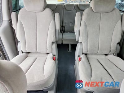 Zdjęcie 10 z 13 samochodu: 2008 KIA SEDONA EX VIN:KNDMB233486255420 - miniatura