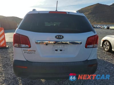 Zdjęcie 6 z 12 samochodu: 2013 KIA SORENTO LX VIN:5XYKT3A65DG337655 - miniatura