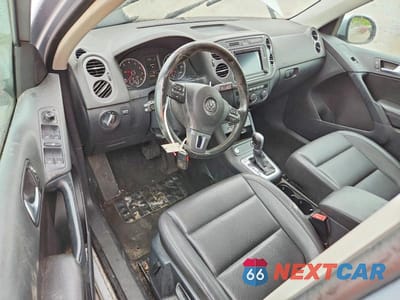 Zdjęcie 8 z 13 samochodu: 2017 VOLKSWAGEN TIGUAN S VIN:WVGBV7AX3HK013626 - miniatura