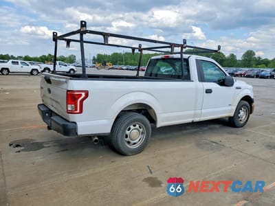 Trzecie zdjęcie samochodu z tyłu: 2016 FORD F150 VIN:1FTMF1CPXGKF43322 - miniatura