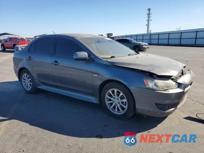 Czwarte zdjęcie samochodu z boku: 2011 MITSUBISHI LANCER ES VIN:JA32U2FU4BU016621 - miniatura