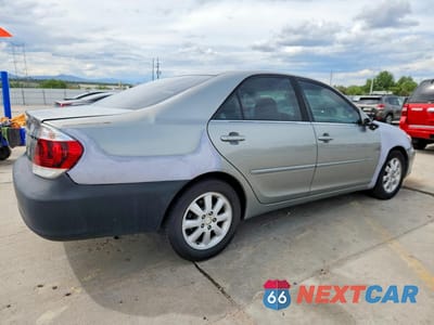 Trzecie zdjęcie samochodu z tyłu: 2005 TOYOTA CAMRY SE VIN:4T1BE32K75U518435 - miniatura