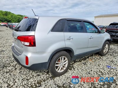 Trzecie zdjęcie samochodu z tyłu: 2014 KIA SORENTO LX VIN:5XYKTCA68EG538533 - miniatura
