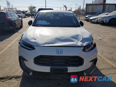 Piąte zdjęcie samochodu w środku: 2025 HONDA HR-V SPORT VIN:3CZRZ2H54SM708190 - miniatura