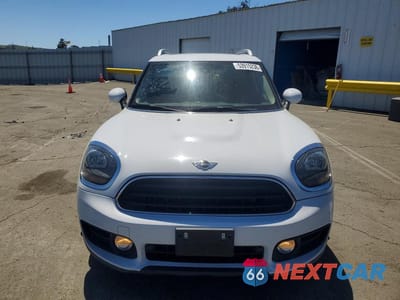 Piąte zdjęcie samochodu w środku: 2018 MINI COOPER COUNTRYMAN VIN:WMZYS7C3XJ3E08505 - miniatura