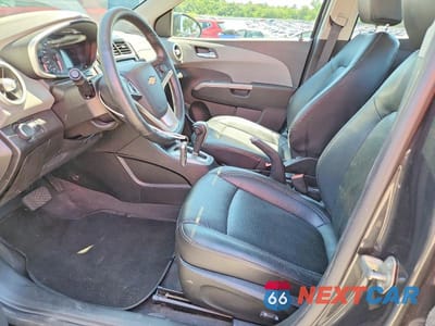 Zdjęcie 7 z 12 samochodu: 2020 CHEVROLET SONIC PREMIER VIN:1G1JF5SB8L4120469 - miniatura