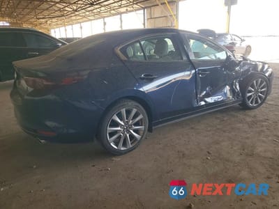 Trzecie zdjęcie samochodu z tyłu: 2019 MAZDA 3 SELECT VIN:3MZBPAAL1KM108336 - miniatura