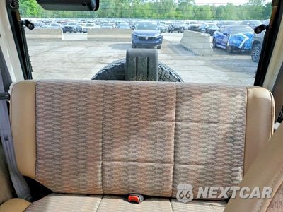 Zdjęcie 10 z 13 samochodu: 2000 JEEP WRANGLER / TJ SPORT VIN:1J4FA49S1YP751141 - miniatura