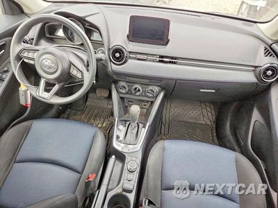 Zdjęcie 8 z 12 samochodu: 2019 TOYOTA YARIS LE VIN:3MYDLBYV1KY521890 - miniatura