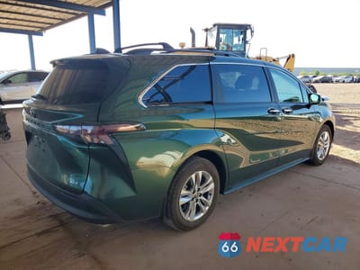 Trzecie zdjęcie samochodu z tyłu: 2025 TOYOTA SIENNA XLE 7-PASSENGER VIN:5TDJRKEC5SS258393 - miniatura