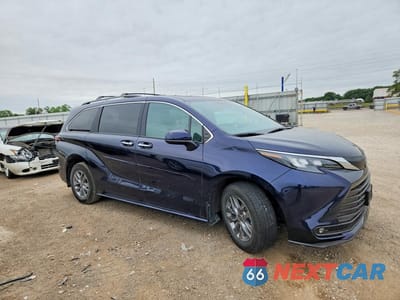 Czwarte zdjęcie samochodu z boku: 2025 TOYOTA SIENNA XLE 7-PASSENGER VIN:5TDJRKEC2SS258366 - miniatura