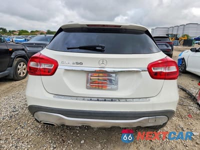 Zdjęcie 6 z 12 samochodu: 2018 MERCEDES-BENZ GLA 250 VIN:WDCTG4EB1JJ406269 - miniatura
