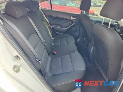 Zdjęcie 10 z 12 samochodu: 2017 KIA FORTE LX VIN:3KPFK4A74HE069526 - miniatura