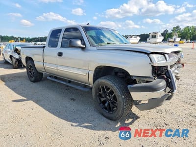 Czwarte zdjęcie samochodu z boku: 2003 CHEVROLET SILVERADO C1500 VIN:1GCEC19T23Z189329 - miniatura