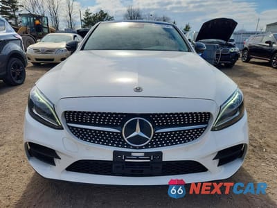 Piąte zdjęcie samochodu w środku: 2019 MERCEDES-BENZ C 300 4MATIC VIN:55SWF8EB1KU287465 - miniatura