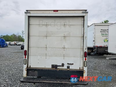 Zdjęcie 6 z 13 samochodu: 2014 FORD E350 BOX TRUCK VIN:1FDWE3FLXEDA14501 - miniatura
