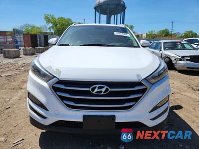 Piąte zdjęcie samochodu w środku: 2018 HYUNDAI TUCSON SEL VIN:KM8J3CA47JU677356 - miniatura