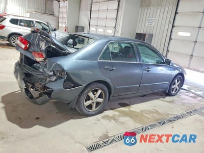 Trzecie zdjęcie samochodu z tyłu: 2004 HONDA ACCORD EX VIN:1HGCM56804A137923 - miniatura
