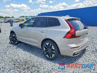 Drugie zdjęcie samochodu z przodu: 2026 VOLVO XC60 PLUS VIN:YV4M12RC1T1367220 - miniatura