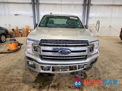 Piąte zdjęcie samochodu w środku: 2019 FORD F150 SUPER CAB VIN:1FTFX1E55KKD50831 - miniatura
