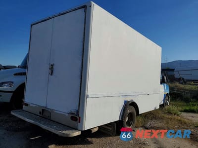 Trzecie zdjęcie samochodu z tyłu: 2019 CHEVROLET EXPRESS G3500 VIN:1GB3GSCG3K1346560 - miniatura