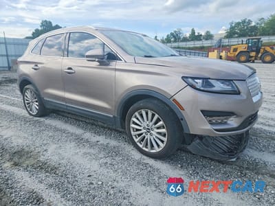 Czwarte zdjęcie samochodu z boku: 2019 LINCOLN MKC VIN:5LMCJ1C93KUL17267 - miniatura
