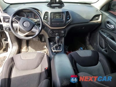 Zdjęcie 8 z 13 samochodu: 2015 JEEP CHEROKEE SPORT VIN:1C4PJMABXFW558527 - miniatura