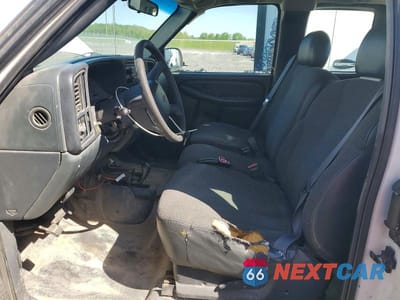 Zdjęcie 7 z 13 samochodu: 2000 CHEVROLET SILVERADO K2500 VIN:1GCGK29U3YE314010 - miniatura